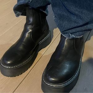 Women’s Black Chunky Boot